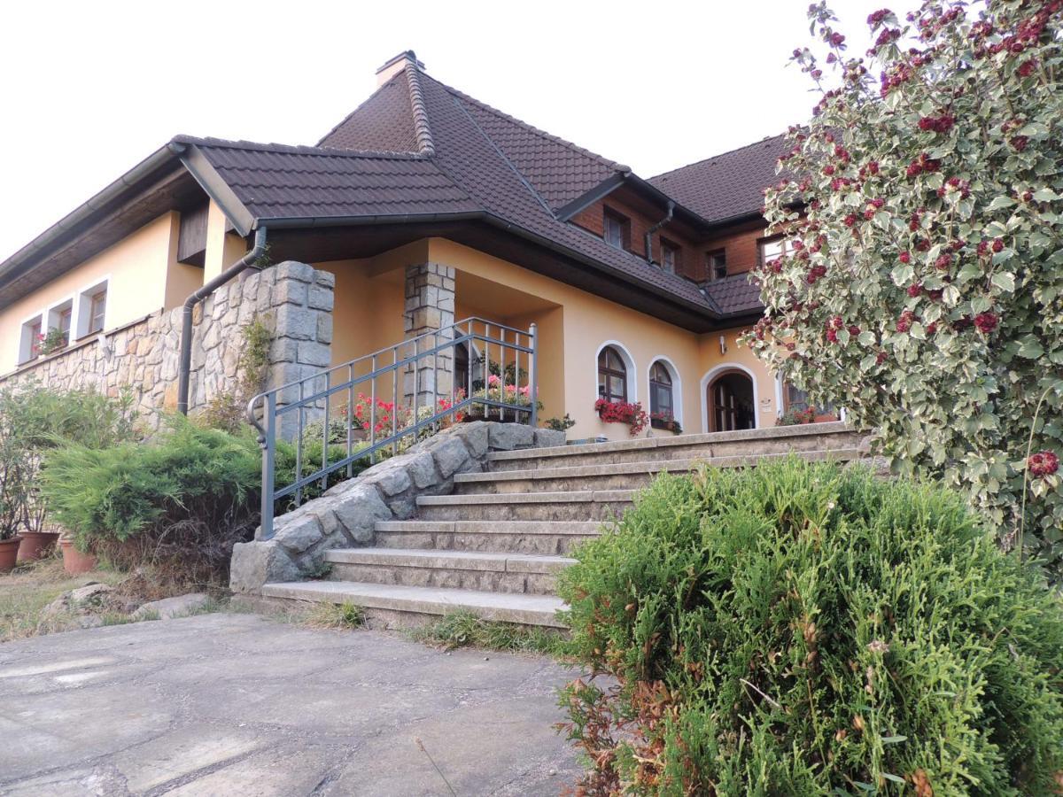 Apartman U Vagnera Dvůr Králové nad Labem Exterior foto